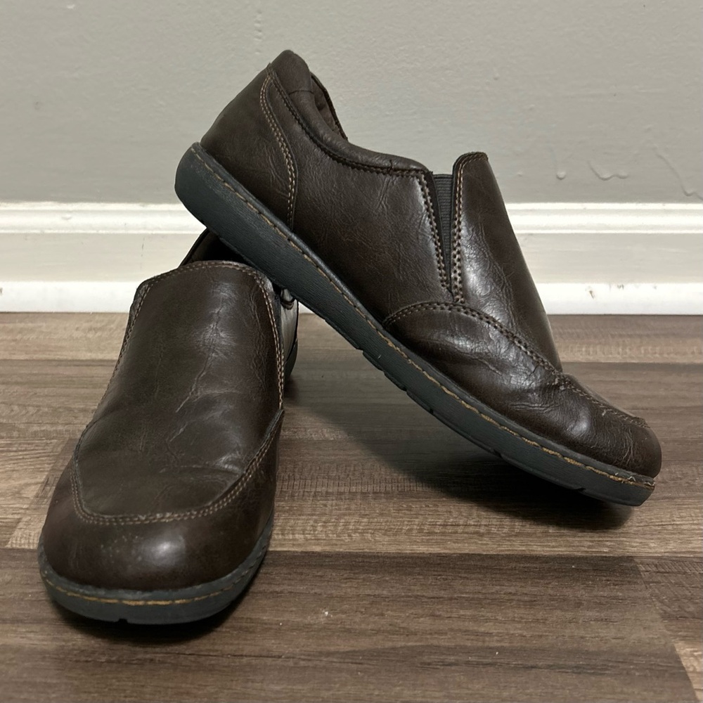 Born BOC Mens Shoes 10 Dark Brown Faux Leather Comfortable Slip On Casual Loafer